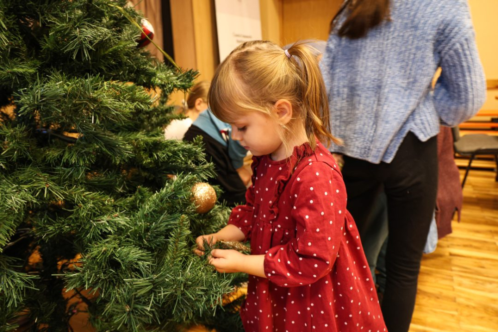 [FOTO] Blagdanska čarolija u Bjeliševcu: Sveti Nikola razveselio mališane i mještane