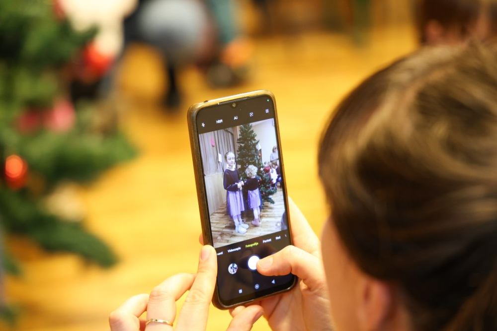 [FOTO] Blagdanska čarolija u Bjeliševcu: Sveti Nikola razveselio mališane i mještane