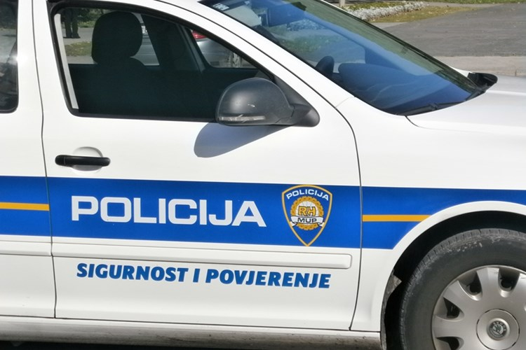 SB Online | INCIDENT U KAFIĆU: Ponovno reagirala brodska policija