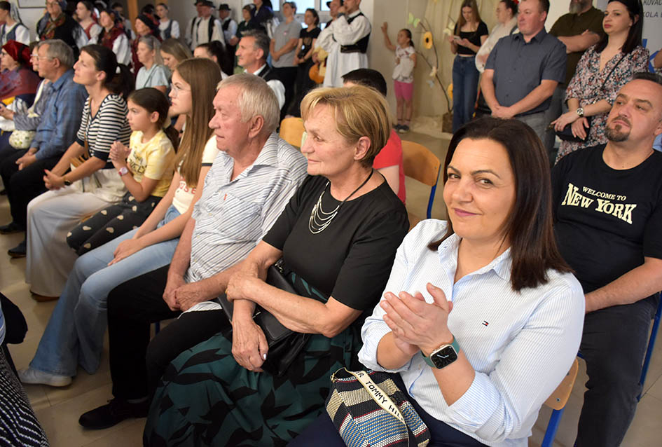 Pučko pjevanje bez glazbe izvele skupine na smotri u Biškupcima 