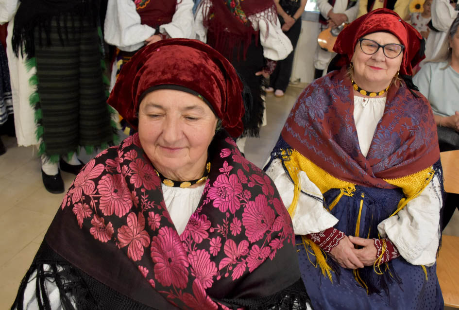 Pučko pjevanje bez glazbe izvele skupine na smotri u Biškupcima 