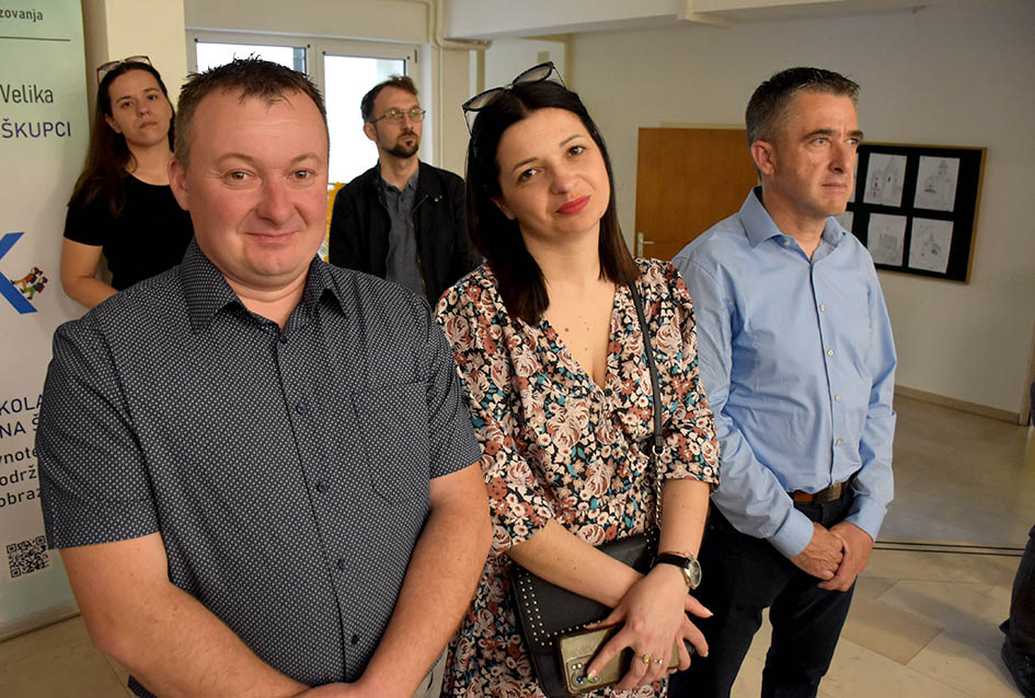 Pučko pjevanje bez glazbe izvele skupine na smotri u Biškupcima 