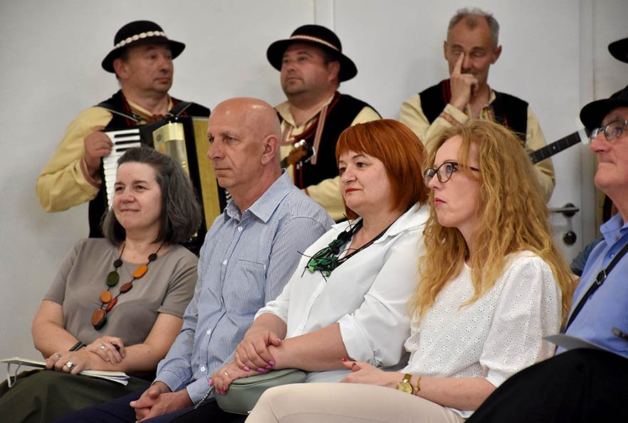 Pučko pjevanje bez glazbe izvele skupine na smotri u Biškupcima 