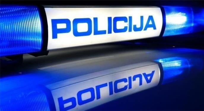 SB Online | Sudar triju automobila u Slavonskom Brodu: Promet otežan, policija na terenu