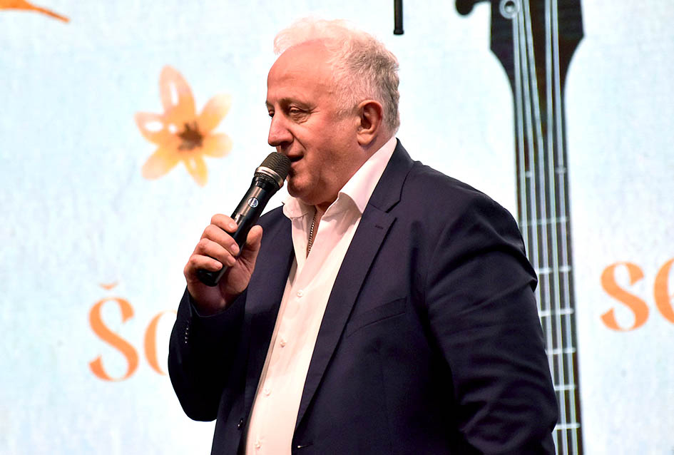 Pet folklornih i jedna pjevačka skupina okončale priredbu Tambura za dušu u Kaptolu