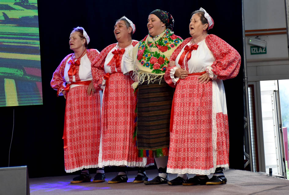Pet folklornih i jedna pjevačka skupina okončale priredbu Tambura za dušu u Kaptolu