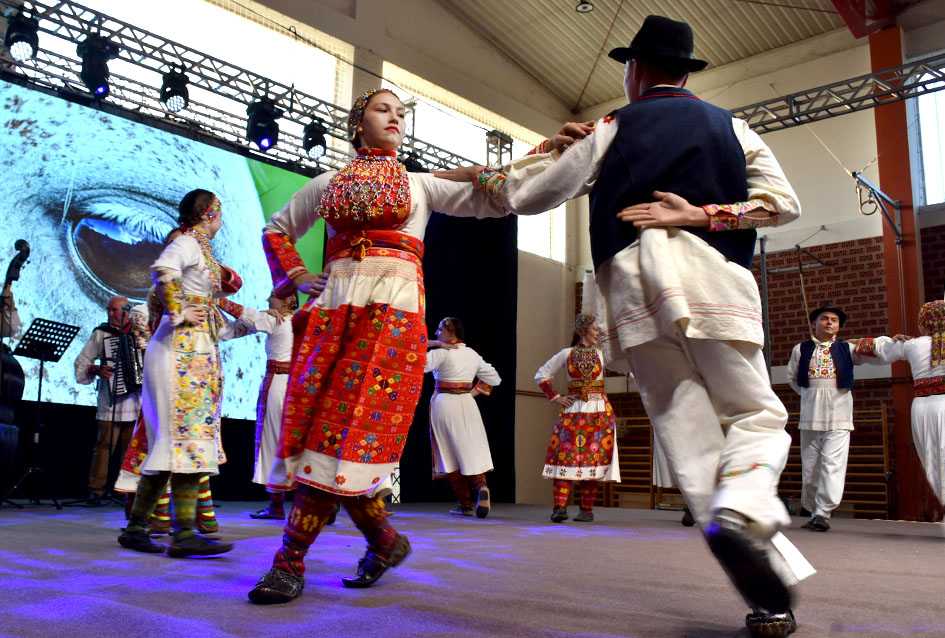 Pet folklornih i jedna pjevačka skupina okončale priredbu Tambura za dušu u Kaptolu