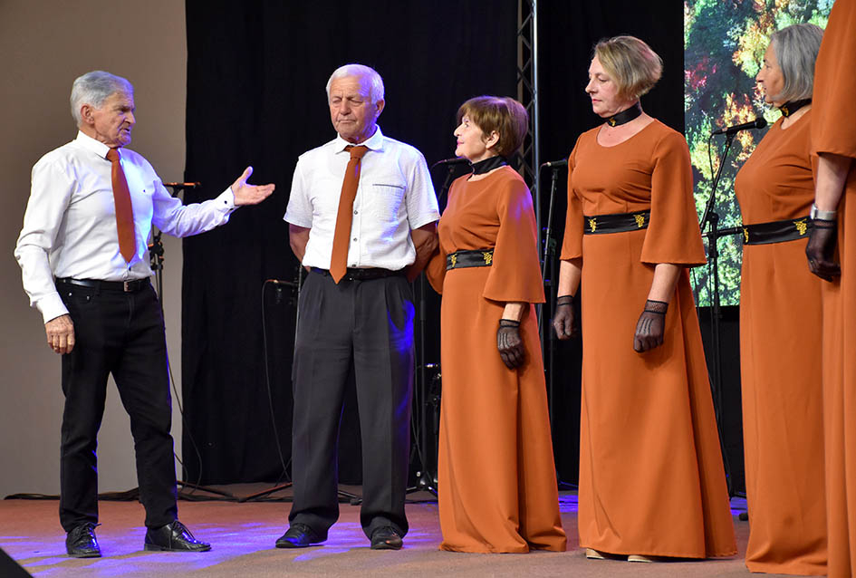 Pet folklornih i jedna pjevačka skupina okončale priredbu Tambura za dušu u Kaptolu