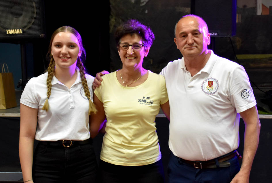 Pet folklornih i jedna pjevačka skupina okončale priredbu Tambura za dušu u Kaptolu