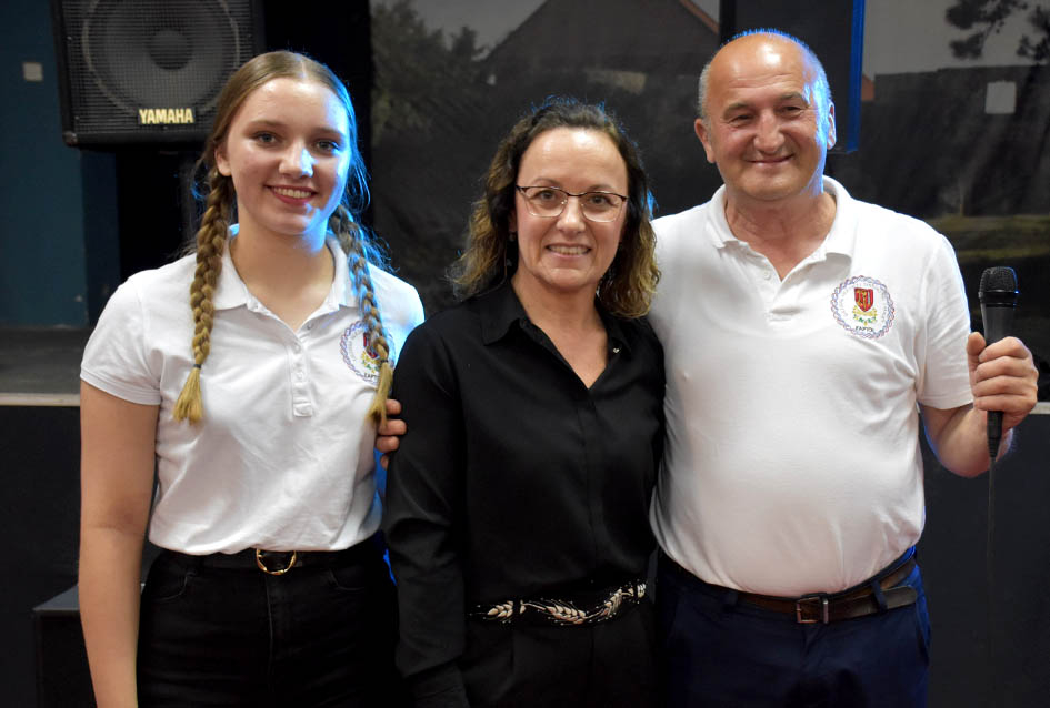 Pet folklornih i jedna pjevačka skupina okončale priredbu Tambura za dušu u Kaptolu