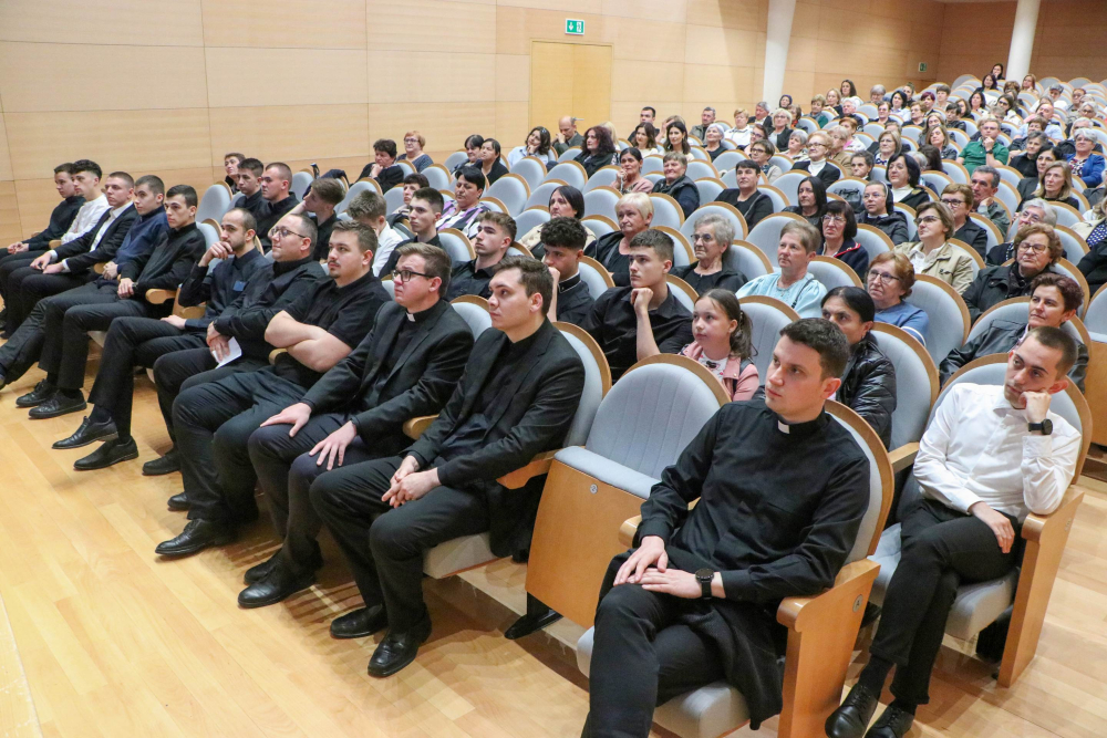 Biskupijski susret članova Djela za duhovna zvanja u Požegi