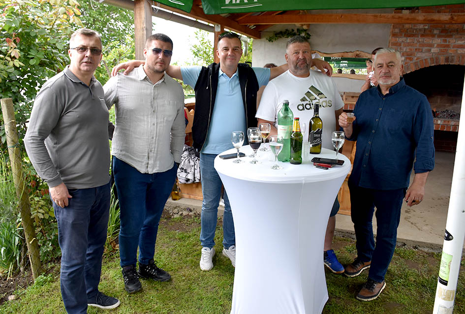 Uz Zlatni glas Zlatne doline u Kaptolu druženje glazbenika kod Mikićevih 