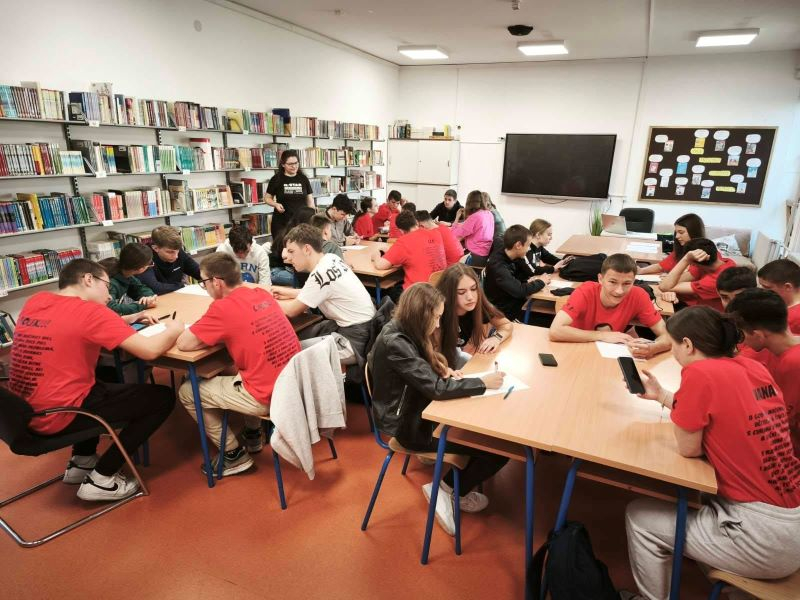 MLADI ISTRAŽIVAČI ZAVIČAJA: Druženje pleterničkih i trenkovačkih osmaša na satovima geografije