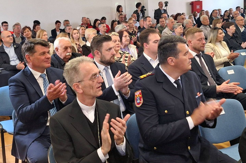Svečana proslava Dana grada Slavonskog Broda; dodijeljena javna priznanja i nagrade