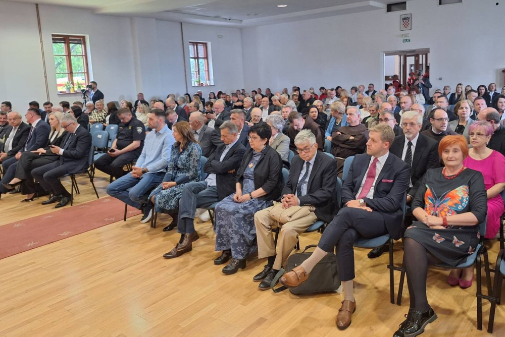 Svečana proslava Dana grada Slavonskog Broda; dodijeljena javna priznanja i nagrade