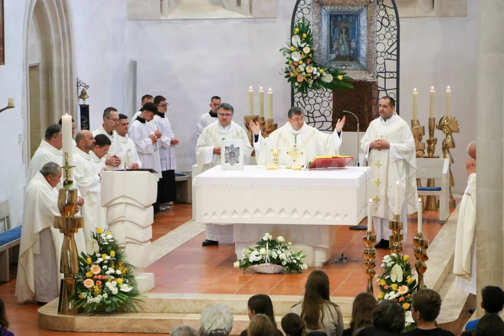 Biskupijsko hodočašće zdravstvenih djelatnika Gospi Voćinskoj