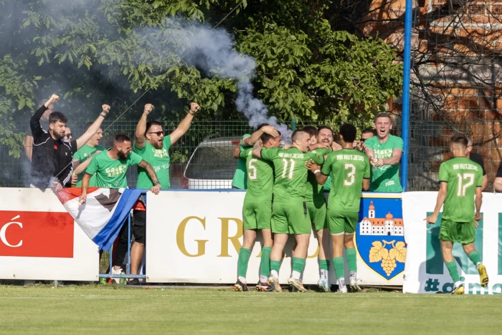 Kutjevačka navijačka skupina Green Army uvijek gdje treba biti….