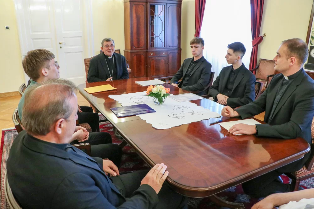 Biskup Ivo primio kandidate za Bogoslovno sjemenište