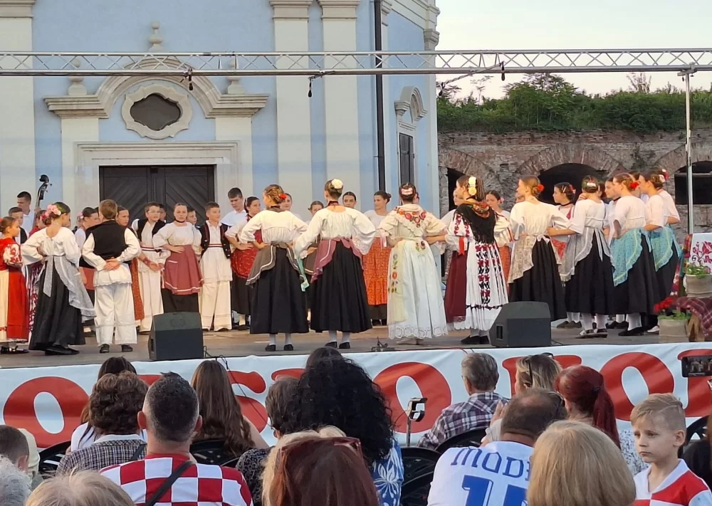 Uskoro središnji program najvažnije i najstarije folklorne manifestacije u Lijepoj Našoj - 61. BRODSKO KOLO