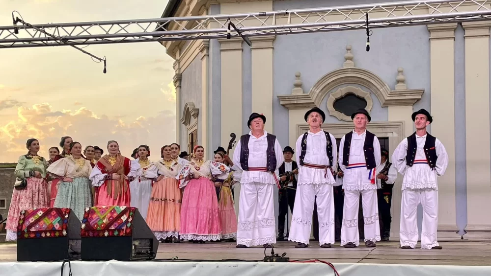 Uskoro središnji program najvažnije i najstarije folklorne manifestacije u Lijepoj Našoj - 61. BRODSKO KOLO