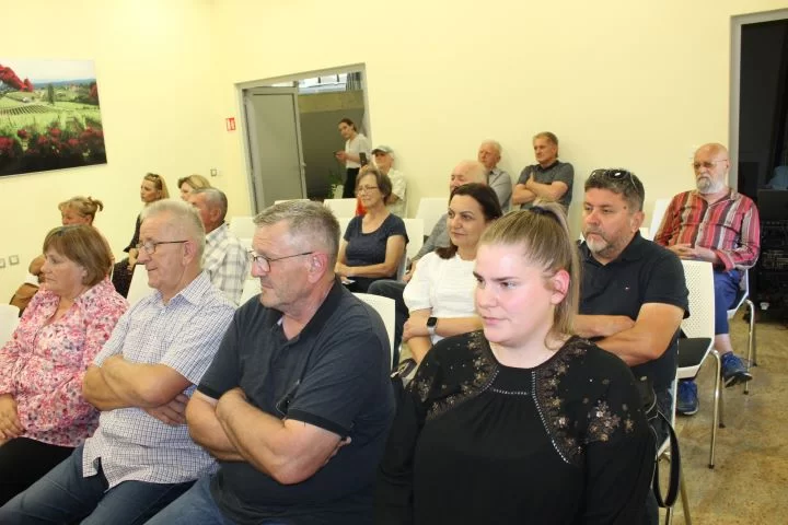 Ovorena izložba fotografija ʼČuvajmo tradicijuʼ autora Domagoja Katića