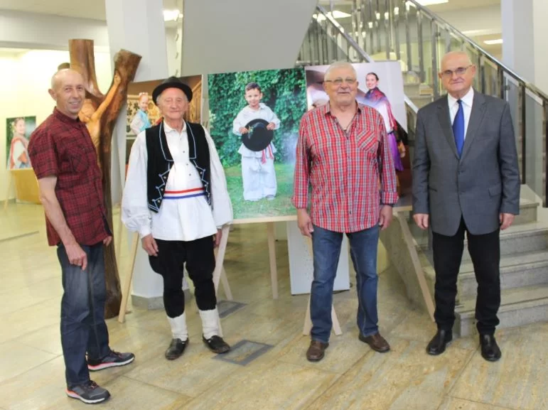 Ovorena izložba fotografija ʼČuvajmo tradicijuʼ autora Domagoja Katića