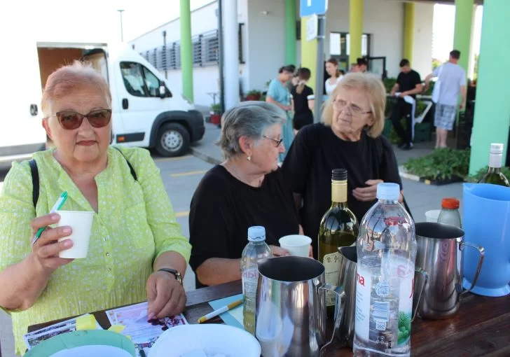 Najbolji sok od bazge pripremili Marica Karmišević i Dječji vrtić „Tratinčica“
