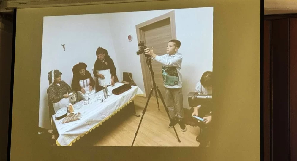 Kakav je njihov pogled na svijet u kojem se odrastaju? Mladi brodski filmaši oduševili...