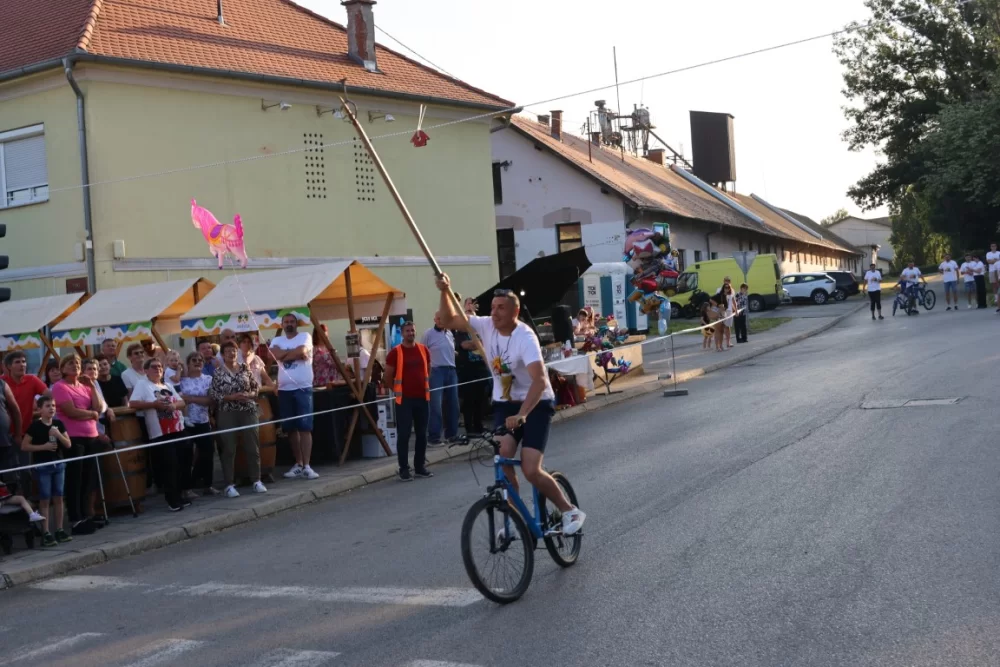 Pobjednik ovogodišnje Vinske alke Mihovil Štivić, a Vinskog maratona Matej Gomerčić