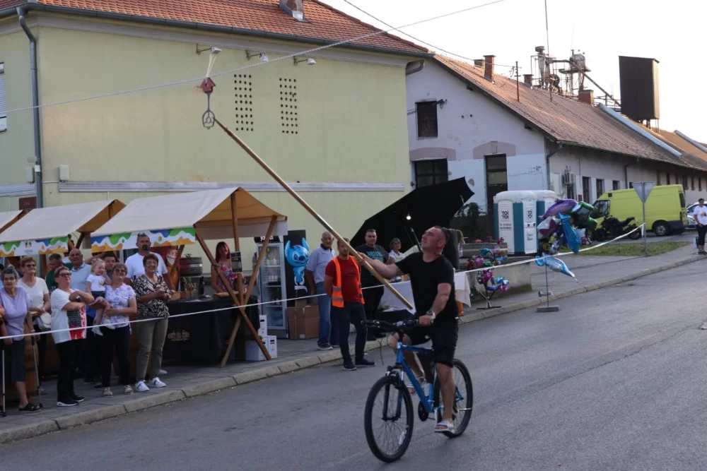Pobjednik ovogodišnje Vinske alke Mihovil Štivić, a Vinskog maratona Matej Gomerčić