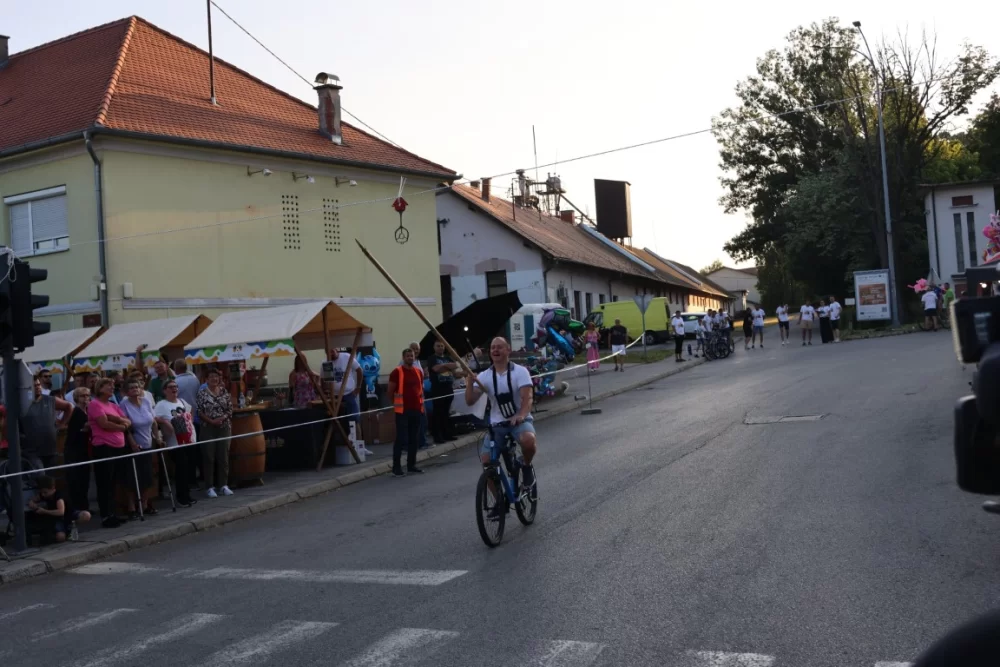 Pobjednik ovogodišnje Vinske alke Mihovil Štivić, a Vinskog maratona Matej Gomerčić