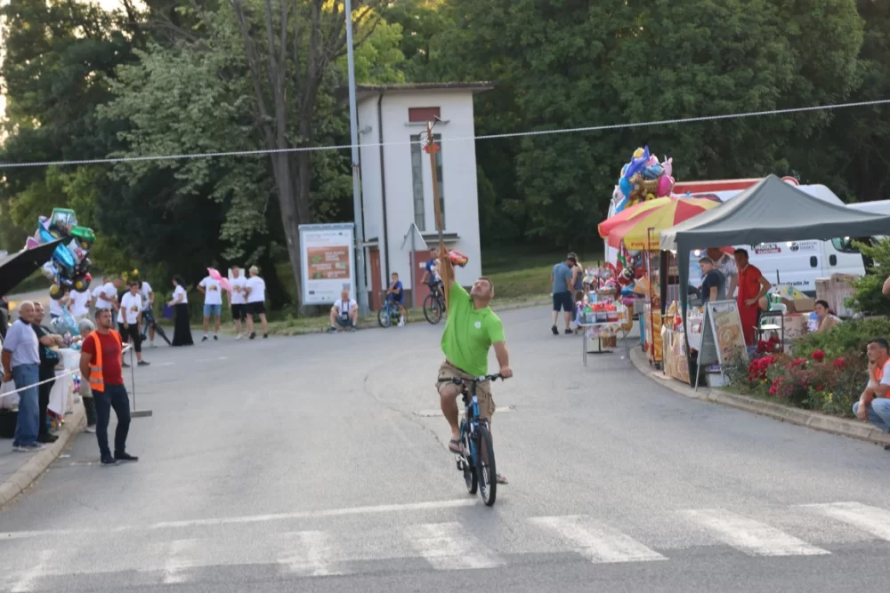 Pobjednik ovogodišnje Vinske alke Mihovil Štivić, a Vinskog maratona Matej Gomerčić