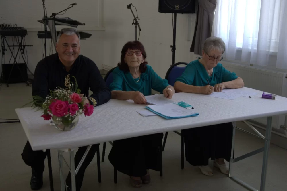 Pjevačka skupina veličkih umirovljenika Ledena berba proslavila 20 godina rada