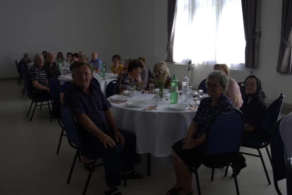 Pjevačka skupina veličkih umirovljenika Ledena berba proslavila 20 godina rada