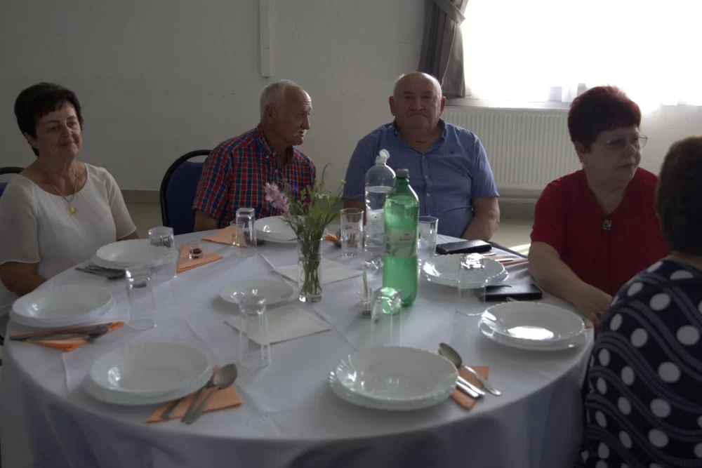 Pjevačka skupina veličkih umirovljenika Ledena berba proslavila 20 godina rada