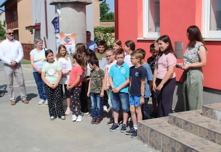 ČAST HEROJU DOMOVINSKOG RATA:  U Buku otkrivena spomen-ploča hrvatskom branitelju Tomi Periću