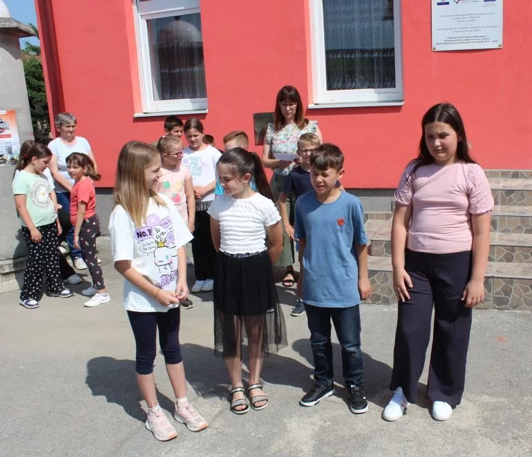 ČAST HEROJU DOMOVINSKOG RATA:  U Buku otkrivena spomen-ploča hrvatskom branitelju Tomi Periću