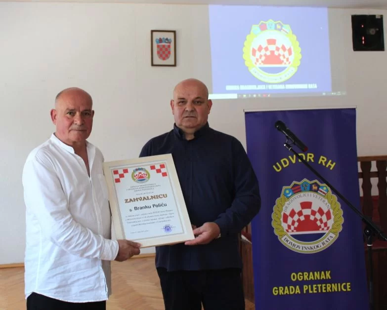 ČAST HEROJU DOMOVINSKOG RATA:  U Buku otkrivena spomen-ploča hrvatskom branitelju Tomi Periću