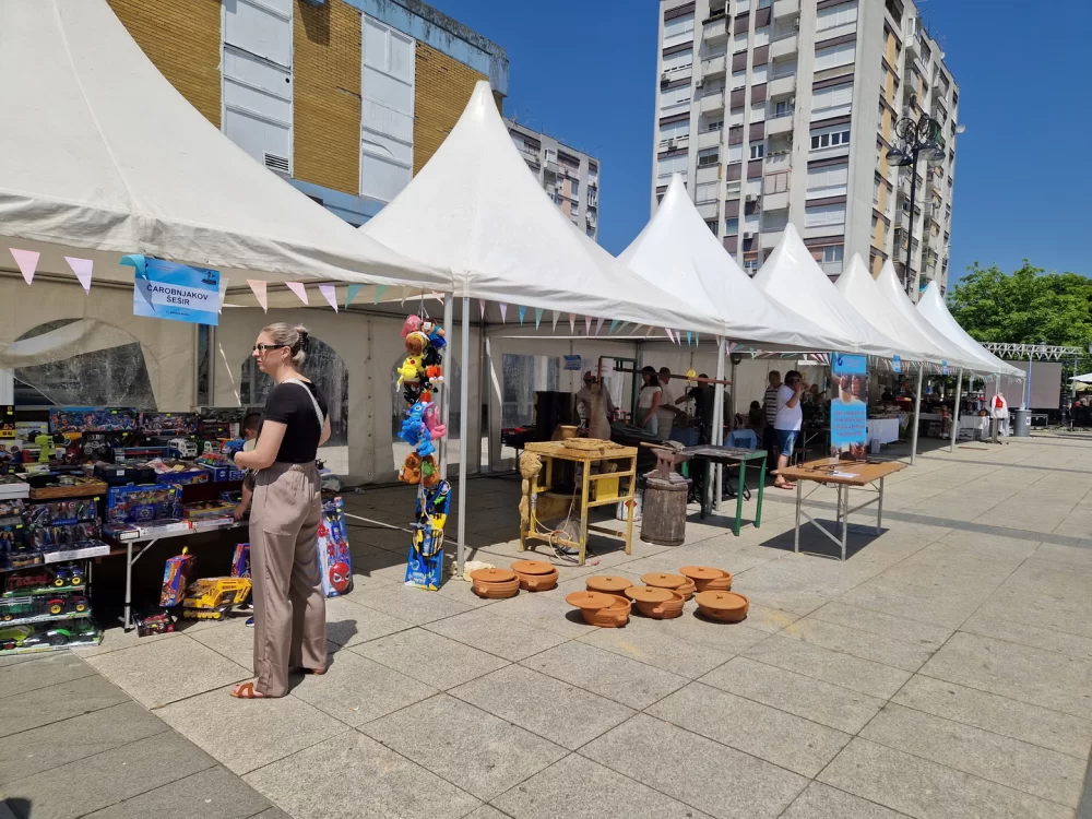 Brodski Korzo oživio uz mirise, boje i zanate 3. Obrtničkog sajma