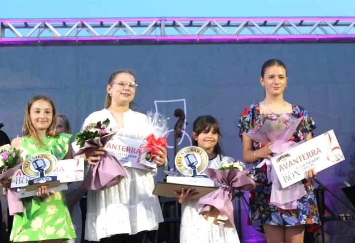 Požega.eu | S pjesmom „Sladoled” festivalska pobjednica Nea Galić iz Požege