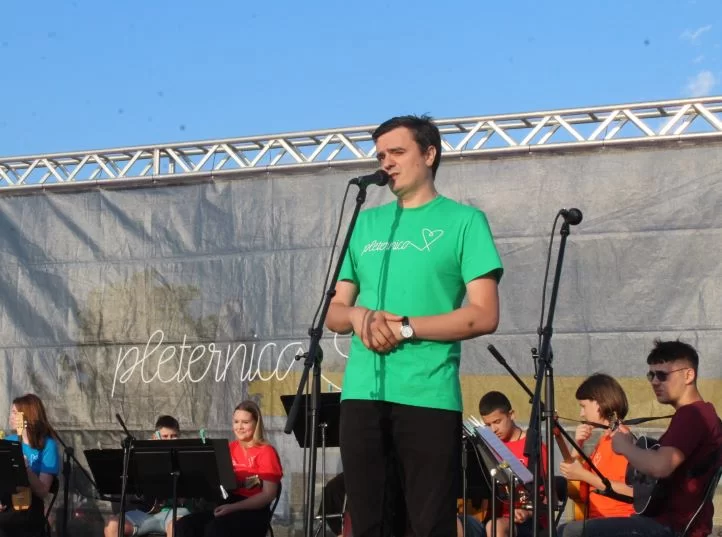 S pjesmom „Sladoled” festivalska pobjednica Nea Galić iz Požege