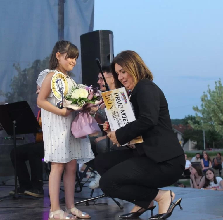 S pjesmom „Sladoled” festivalska pobjednica Nea Galić iz Požege