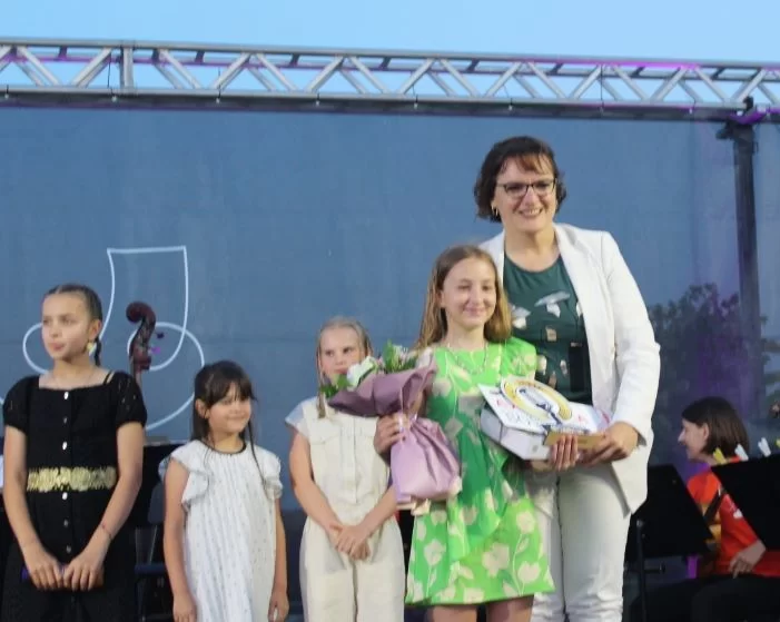 S pjesmom „Sladoled” festivalska pobjednica Nea Galić iz Požege