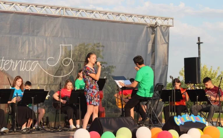 S pjesmom „Sladoled” festivalska pobjednica Nea Galić iz Požege