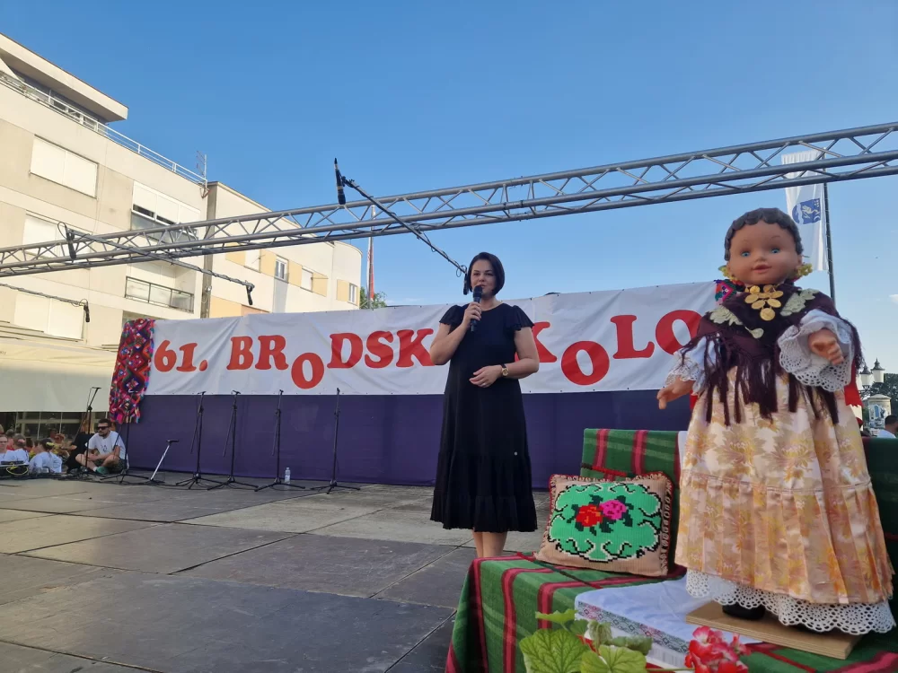 Dječjom igrom i pjesmom započelo 61. Brodsko kolo