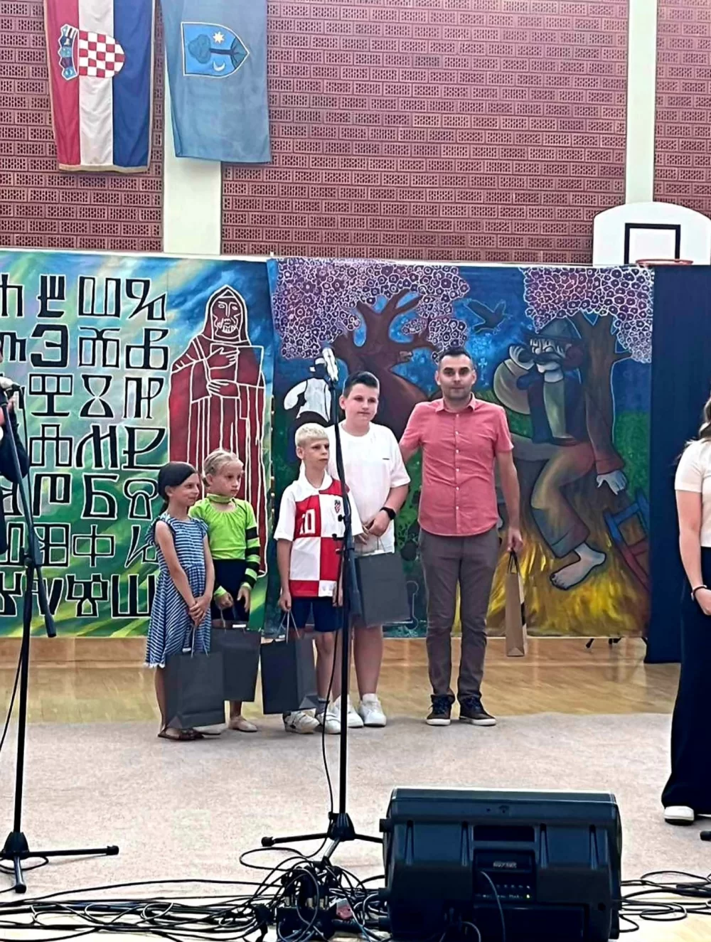 Svečano obilježen Dan škole u Brestovcu: Uz prigodna događanja i svečani program te nagrađivanje učenika i mentora