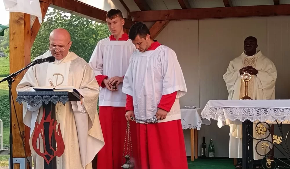 U Podvinje stižu brojni hodočasnici, počela duhovna priprava za slavlje Antunova