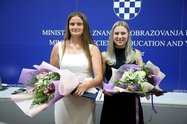 Požega.eu | Čaglinska učenica Petra Grgurić dobila Nagradu Luka Ritz
