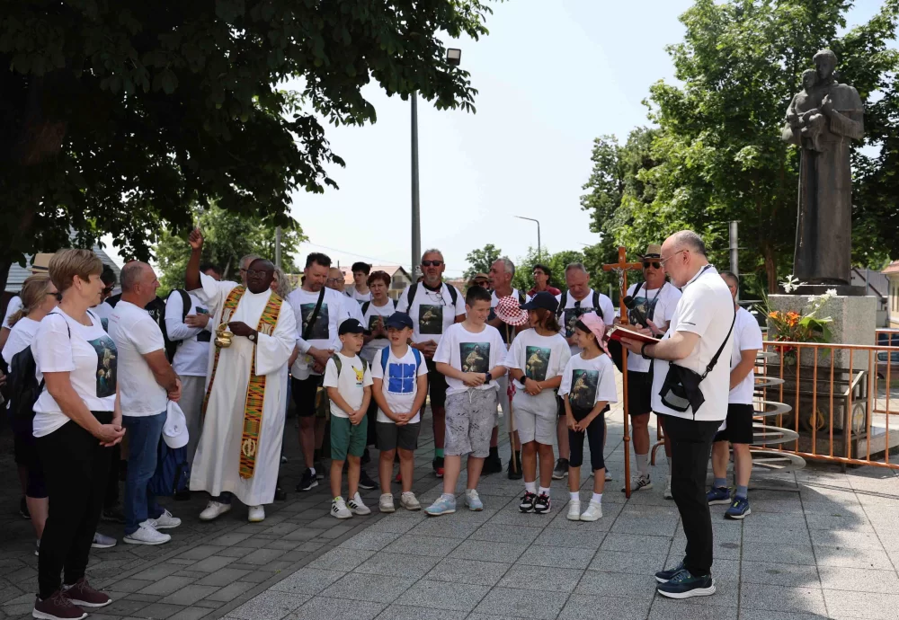 Hodočastili 15 kilometara svetom Anti i spojili dvije župe u dvije države