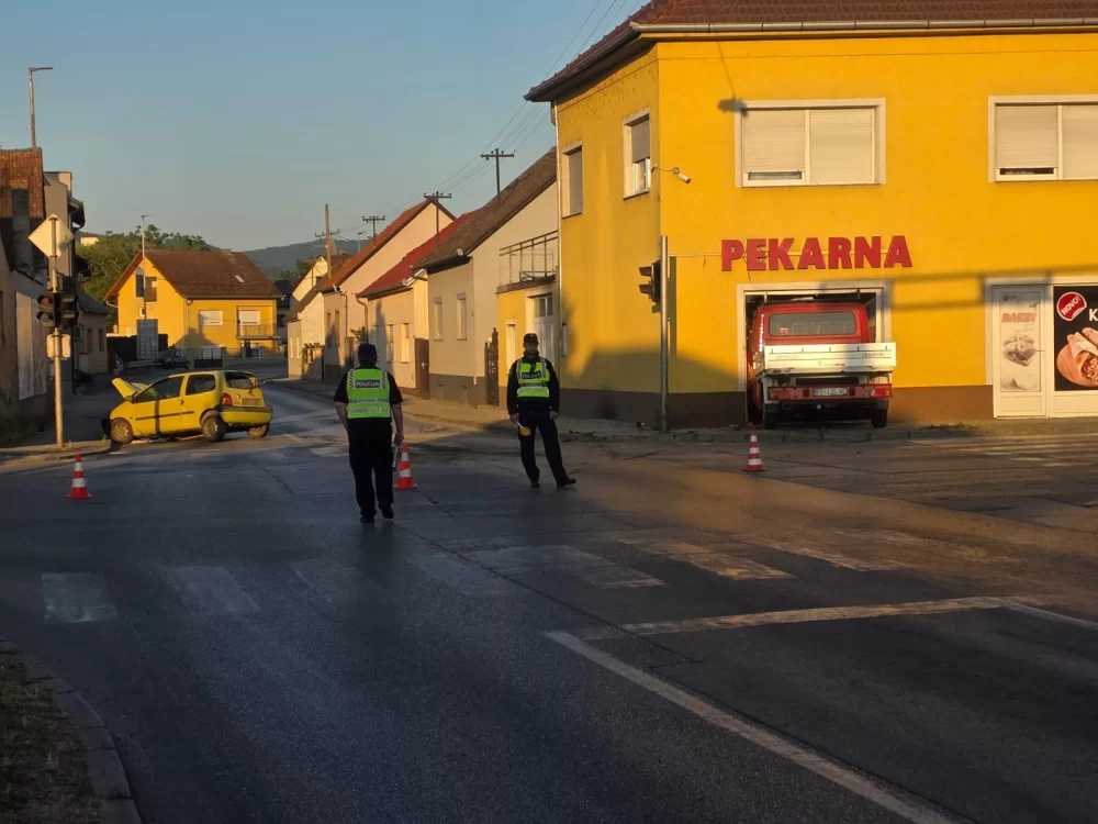 Kaos u Požegi: Vozilom uletio u pekarnicu – petero ozlijeđenih